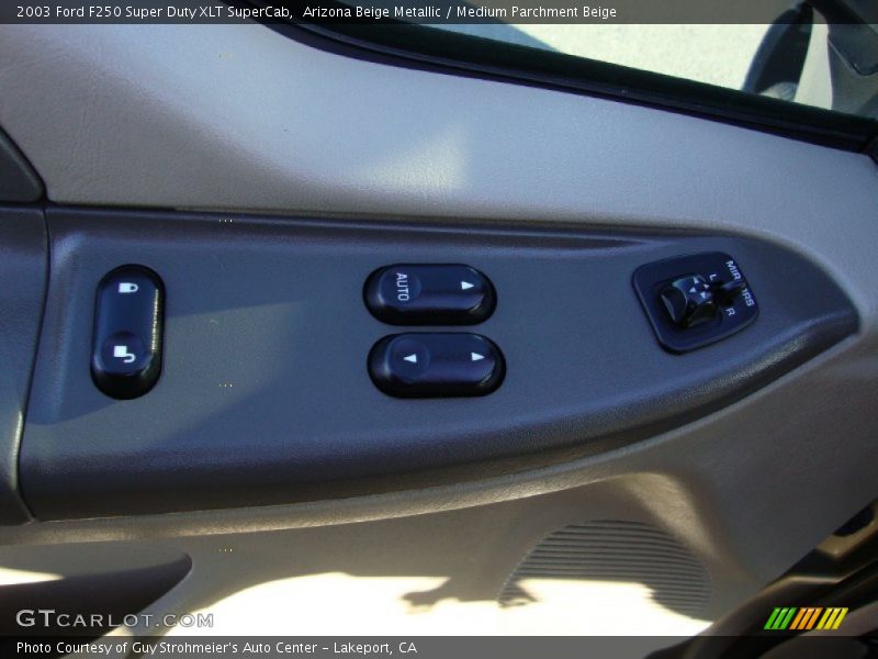 Arizona Beige Metallic / Medium Parchment Beige 2003 Ford F250 Super Duty XLT SuperCab