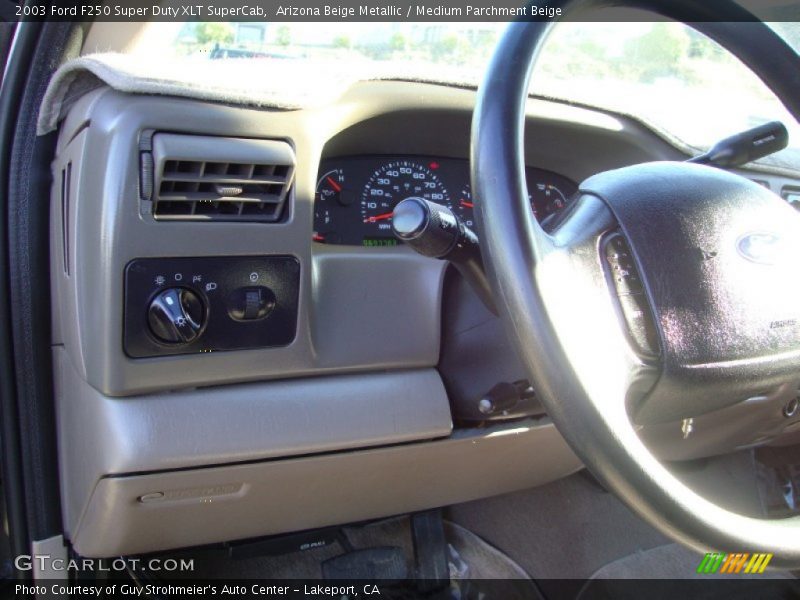 Arizona Beige Metallic / Medium Parchment Beige 2003 Ford F250 Super Duty XLT SuperCab