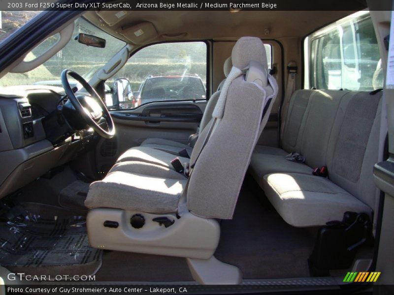 Arizona Beige Metallic / Medium Parchment Beige 2003 Ford F250 Super Duty XLT SuperCab