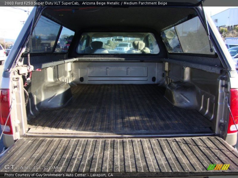 Arizona Beige Metallic / Medium Parchment Beige 2003 Ford F250 Super Duty XLT SuperCab
