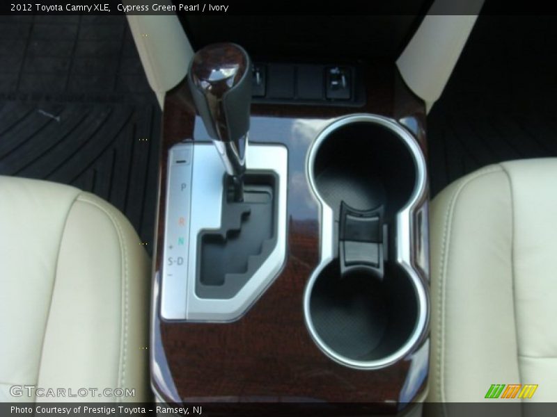 Cypress Green Pearl / Ivory 2012 Toyota Camry XLE
