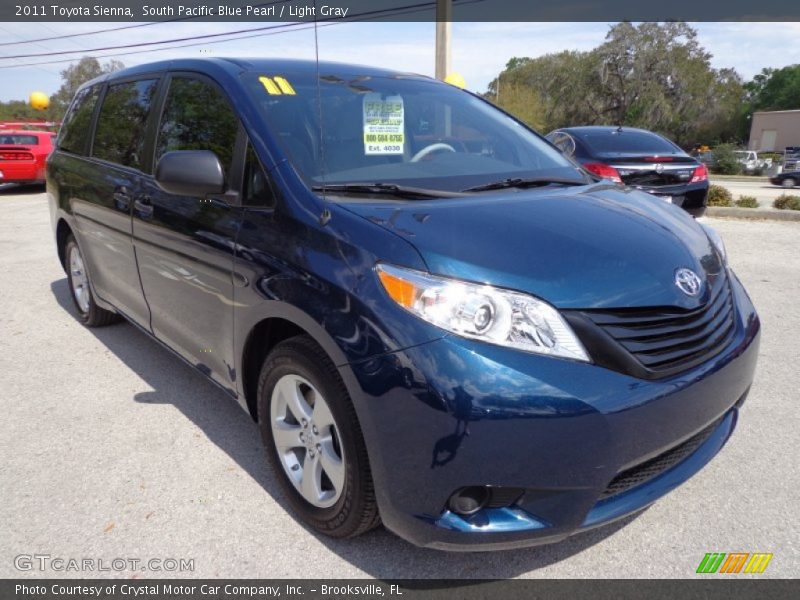 South Pacific Blue Pearl / Light Gray 2011 Toyota Sienna