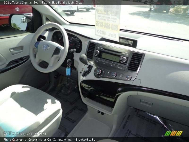 South Pacific Blue Pearl / Light Gray 2011 Toyota Sienna