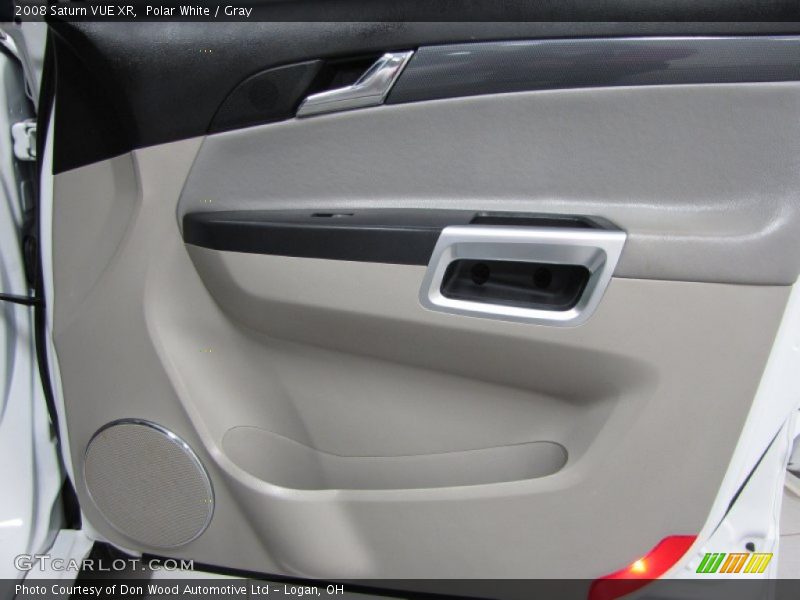 Polar White / Gray 2008 Saturn VUE XR