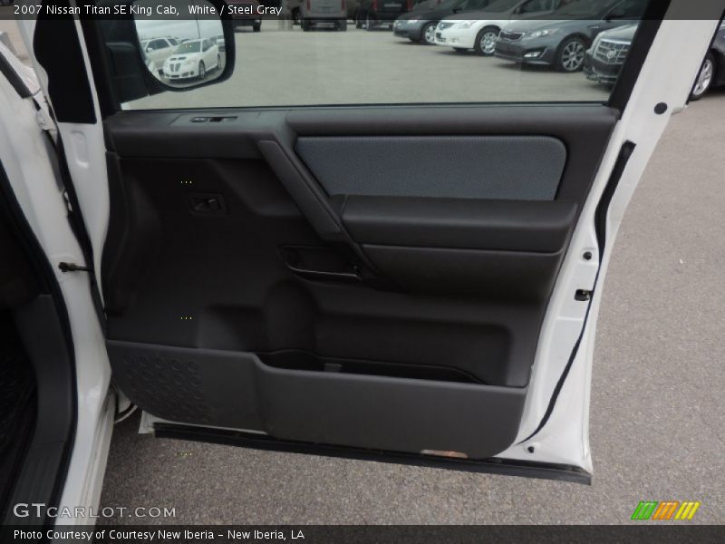White / Steel Gray 2007 Nissan Titan SE King Cab
