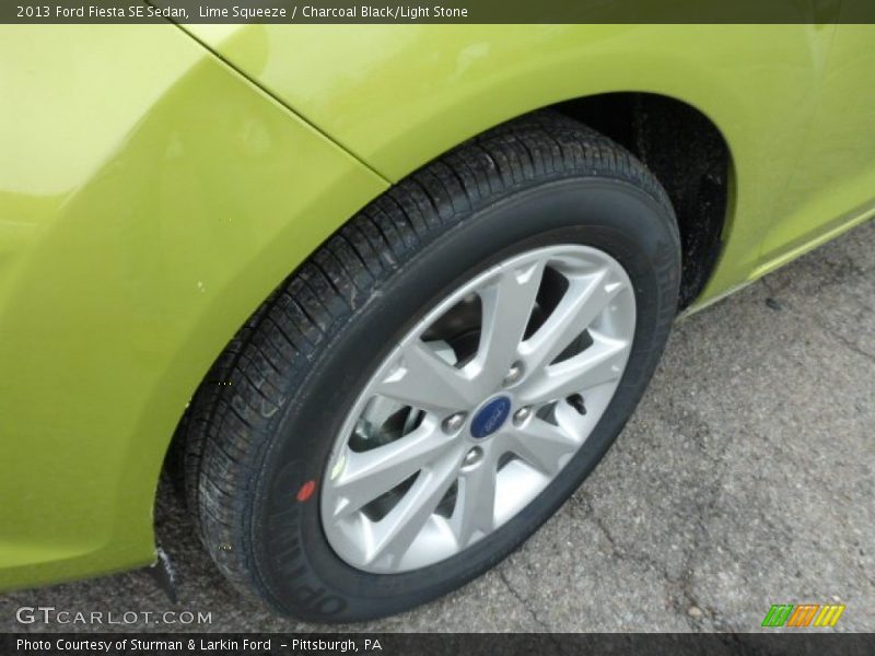 Lime Squeeze / Charcoal Black/Light Stone 2013 Ford Fiesta SE Sedan