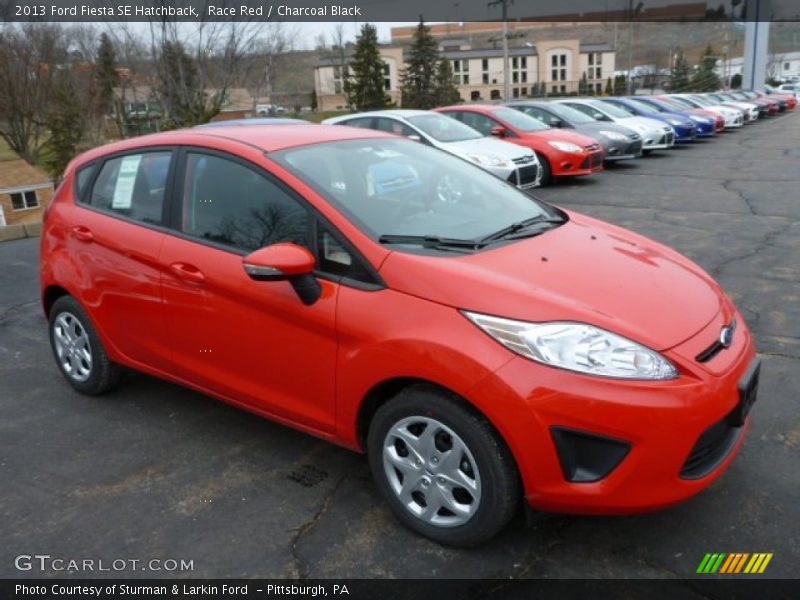 Front 3/4 View of 2013 Fiesta SE Hatchback