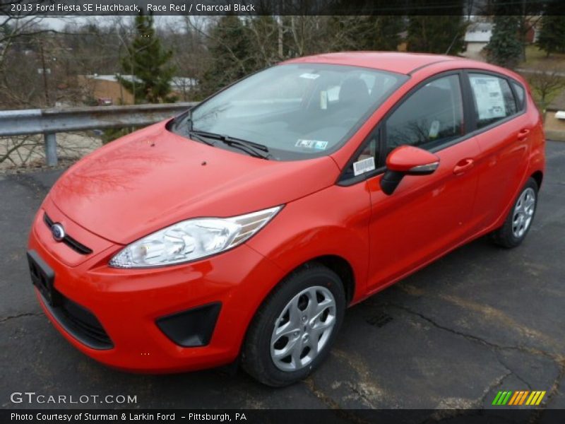 Race Red / Charcoal Black 2013 Ford Fiesta SE Hatchback