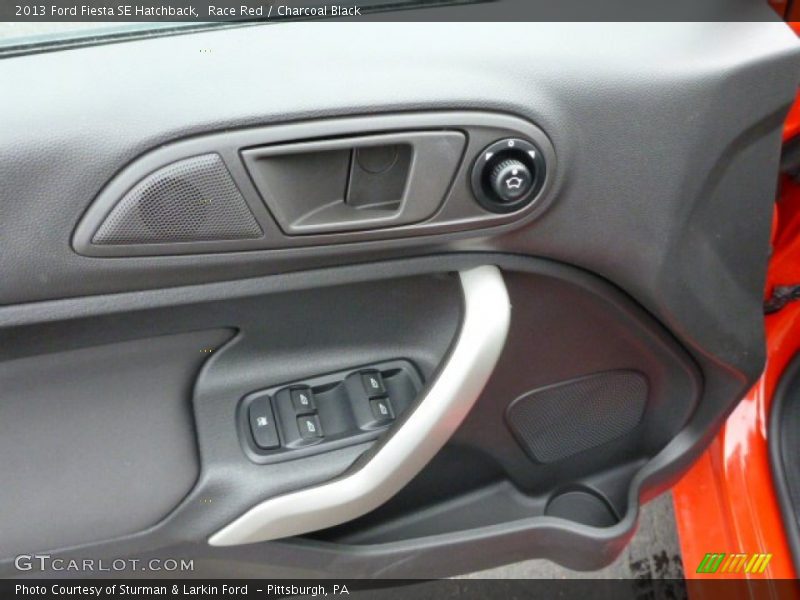 Race Red / Charcoal Black 2013 Ford Fiesta SE Hatchback