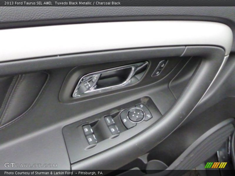 Tuxedo Black Metallic / Charcoal Black 2013 Ford Taurus SEL AWD