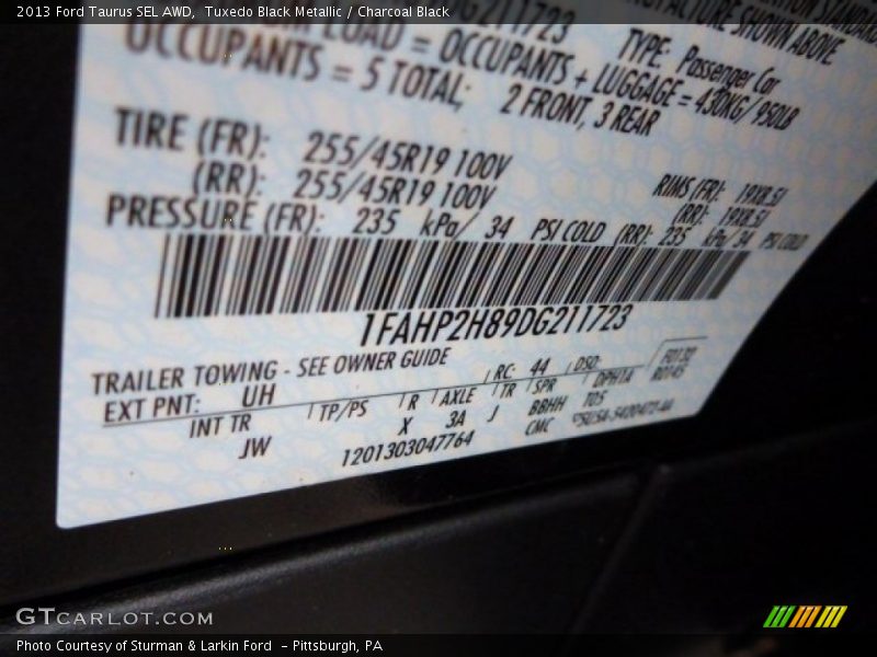 Tuxedo Black Metallic / Charcoal Black 2013 Ford Taurus SEL AWD