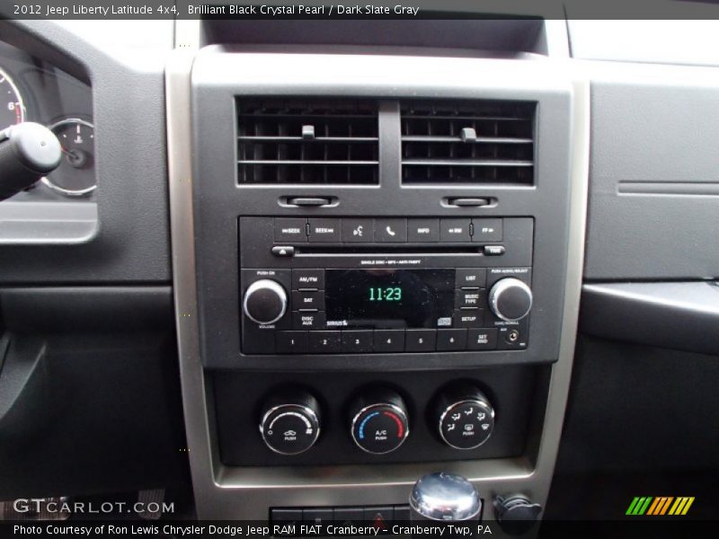 Brilliant Black Crystal Pearl / Dark Slate Gray 2012 Jeep Liberty Latitude 4x4