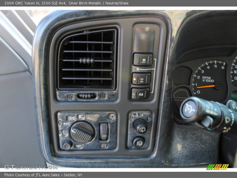 Silver Birch Metallic / Neutral/Shale 2004 GMC Yukon XL 1500 SLE 4x4
