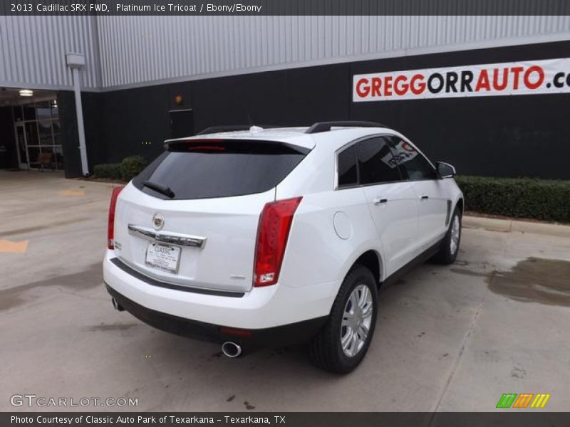 Platinum Ice Tricoat / Ebony/Ebony 2013 Cadillac SRX FWD