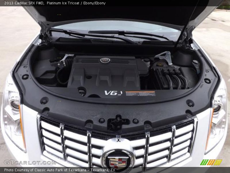 Platinum Ice Tricoat / Ebony/Ebony 2013 Cadillac SRX FWD
