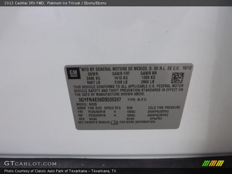 Platinum Ice Tricoat / Ebony/Ebony 2013 Cadillac SRX FWD