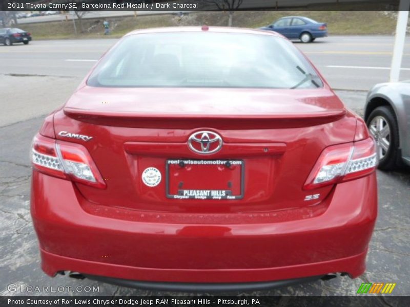Barcelona Red Metallic / Dark Charcoal 2011 Toyota Camry SE