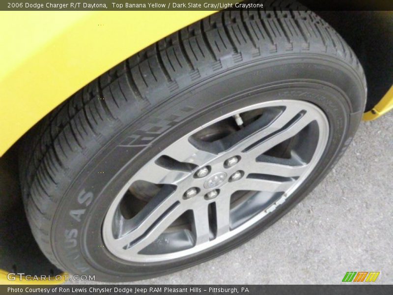 Top Banana Yellow / Dark Slate Gray/Light Graystone 2006 Dodge Charger R/T Daytona