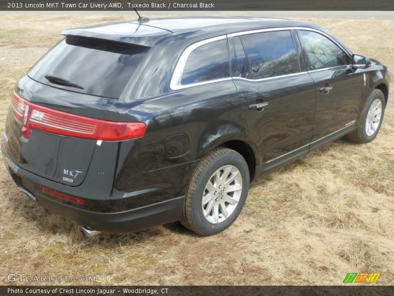 Tuxedo Black / Charcoal Black 2013 Lincoln MKT Town Car Livery AWD