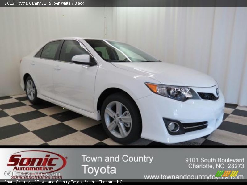 Super White / Black 2013 Toyota Camry SE