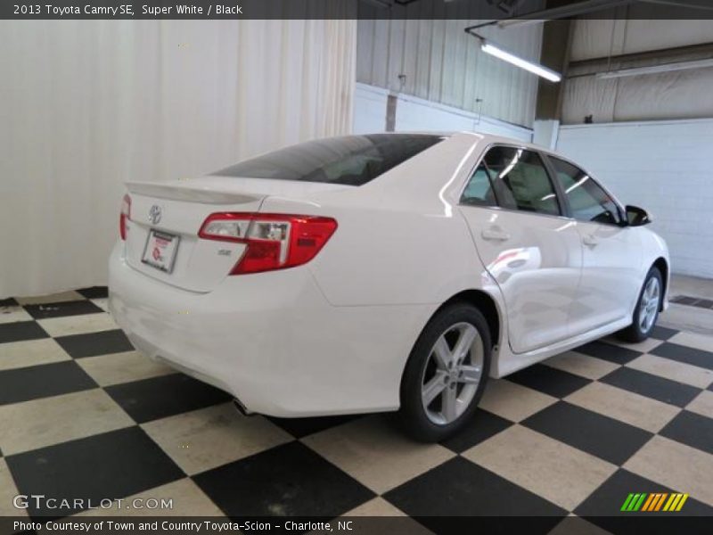 Super White / Black 2013 Toyota Camry SE