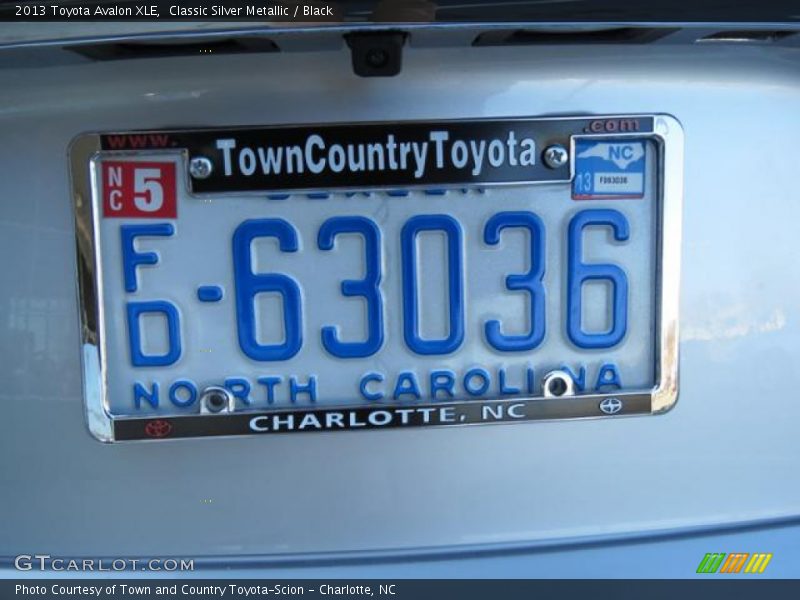 Classic Silver Metallic / Black 2013 Toyota Avalon XLE