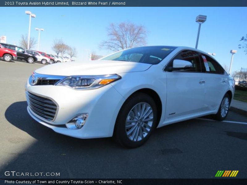Blizzard White Pearl / Almond 2013 Toyota Avalon Hybrid Limited