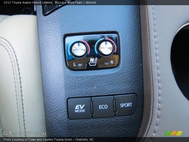 Blizzard White Pearl / Almond 2013 Toyota Avalon Hybrid Limited