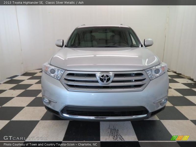 Classic Silver Metallic / Ash 2013 Toyota Highlander SE