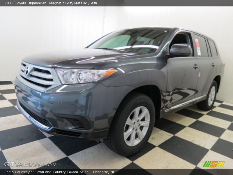Magnetic Gray Metallic / Ash 2013 Toyota Highlander