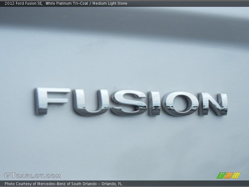 White Platinum Tri-Coat / Medium Light Stone 2012 Ford Fusion SE