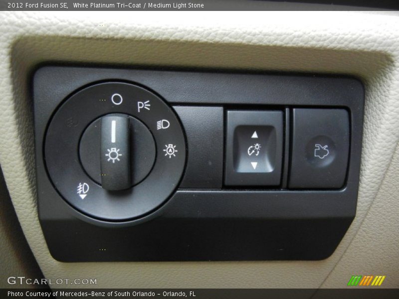 White Platinum Tri-Coat / Medium Light Stone 2012 Ford Fusion SE