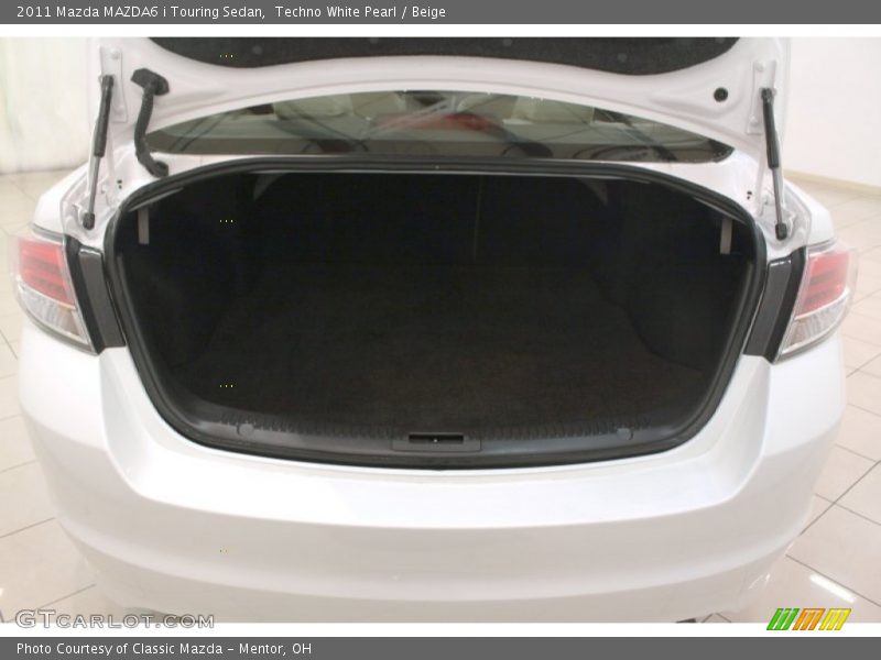 Techno White Pearl / Beige 2011 Mazda MAZDA6 i Touring Sedan