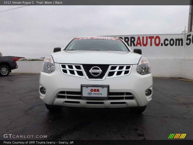 Pearl White / Black 2012 Nissan Rogue S