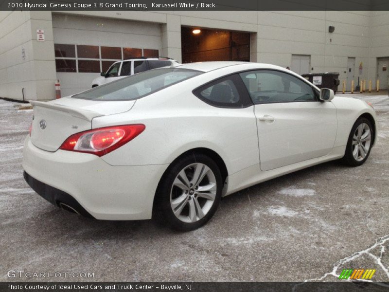 Karussell White / Black 2010 Hyundai Genesis Coupe 3.8 Grand Touring