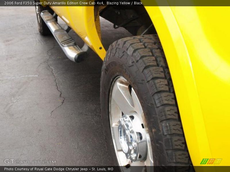 Blazing Yellow / Black 2006 Ford F350 Super Duty Amarillo Edition Crew Cab 4x4