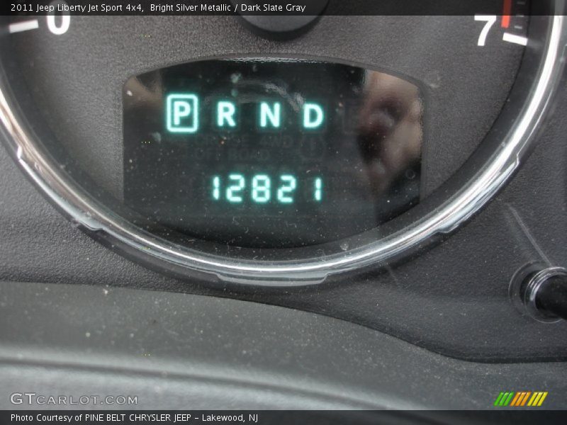 Bright Silver Metallic / Dark Slate Gray 2011 Jeep Liberty Jet Sport 4x4