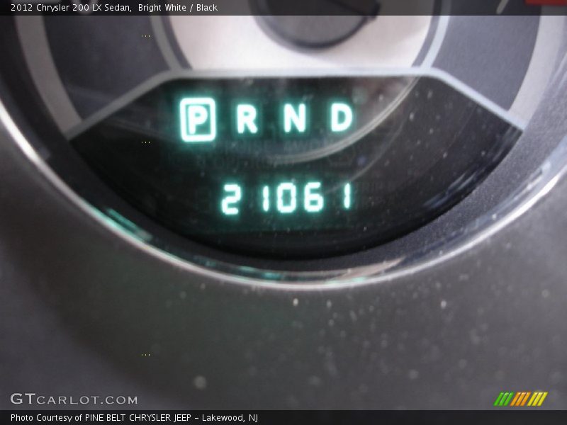 Bright White / Black 2012 Chrysler 200 LX Sedan