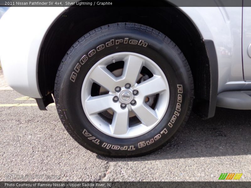 Silver Lightning / Graphite 2011 Nissan Pathfinder SV 4x4