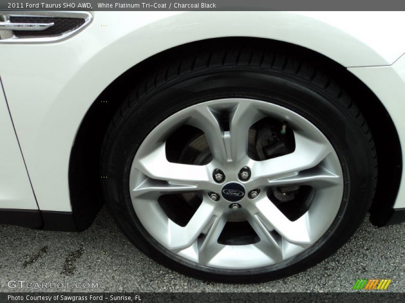 White Platinum Tri-Coat / Charcoal Black 2011 Ford Taurus SHO AWD