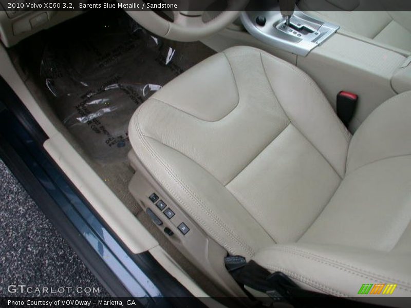 Front Seat of 2010 XC60 3.2