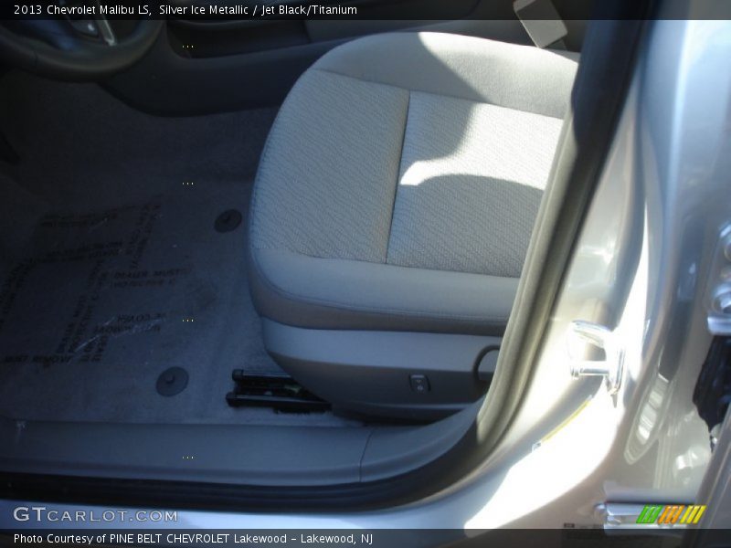 Silver Ice Metallic / Jet Black/Titanium 2013 Chevrolet Malibu LS