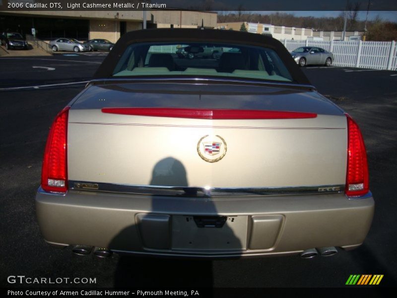 Light Cashmere Metallic / Titanium 2006 Cadillac DTS