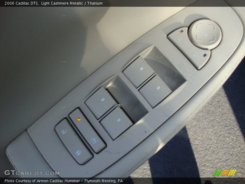 Light Cashmere Metallic / Titanium 2006 Cadillac DTS