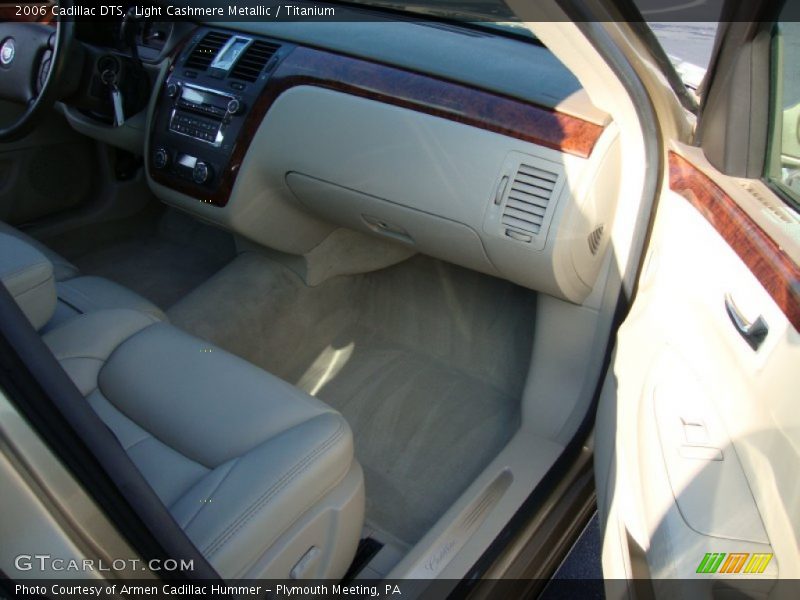 Light Cashmere Metallic / Titanium 2006 Cadillac DTS