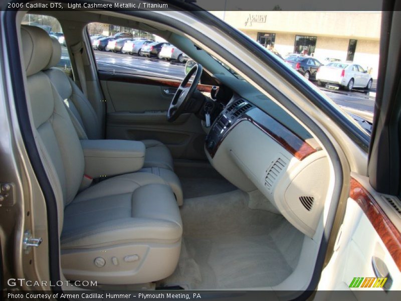 Light Cashmere Metallic / Titanium 2006 Cadillac DTS