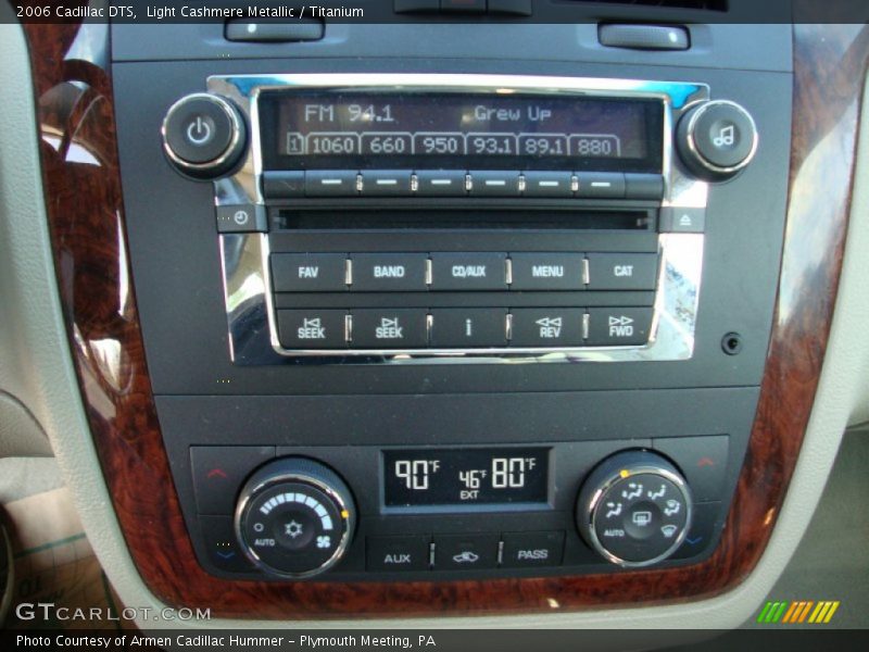 Light Cashmere Metallic / Titanium 2006 Cadillac DTS