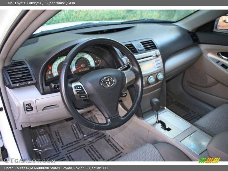 Super White / Ash 2009 Toyota Camry SE