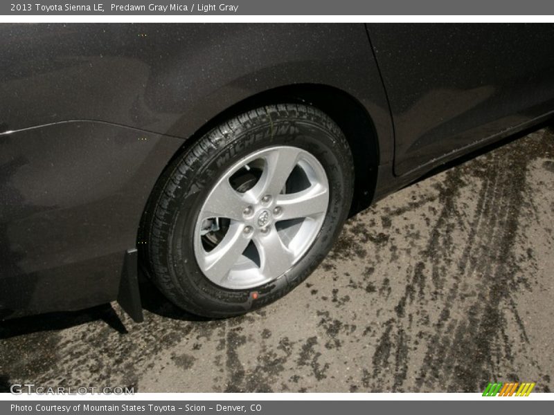 Predawn Gray Mica / Light Gray 2013 Toyota Sienna LE