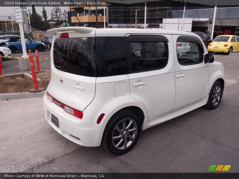White Pearl / Black/Gray 2009 Nissan Cube Krom Edition